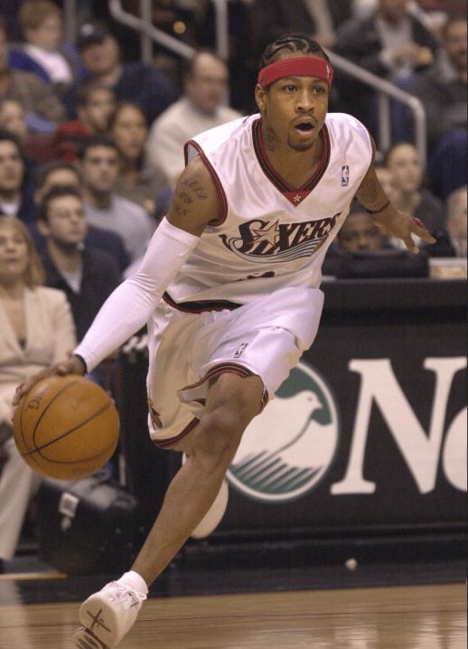 詹姆斯26+10助攻里程碑东契奇36+9 湖人逆转灰熊