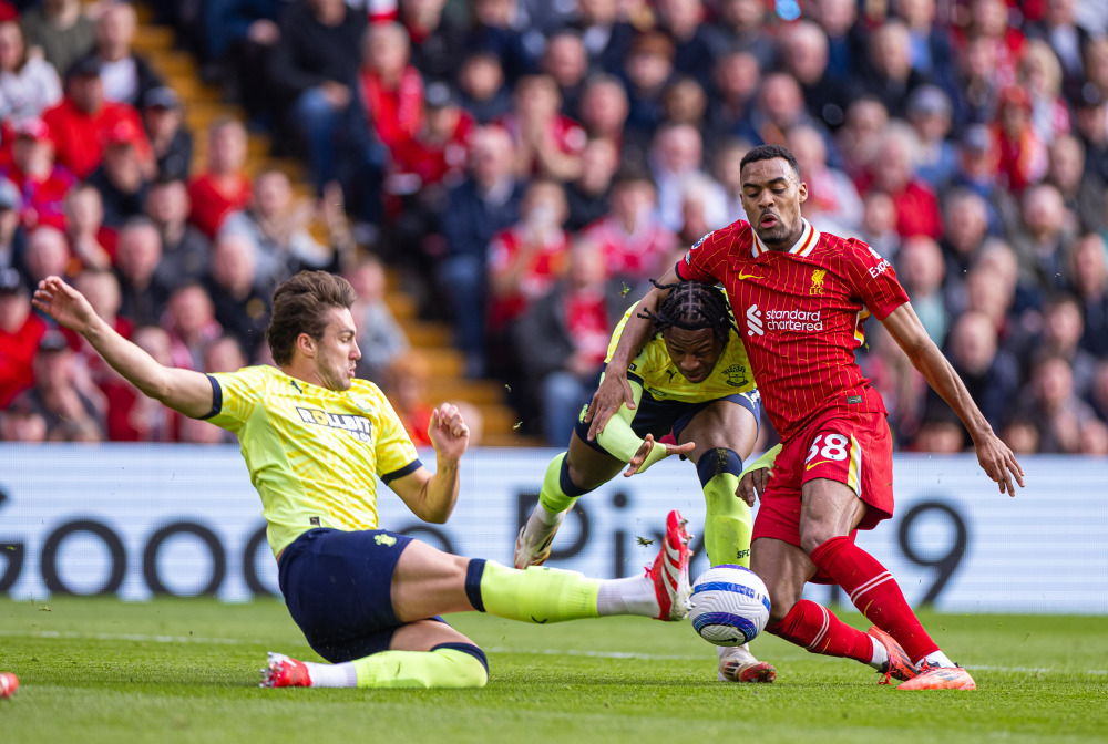 梅开二度助国米终结连败，劳塔罗当选与比萨一役全场最佳