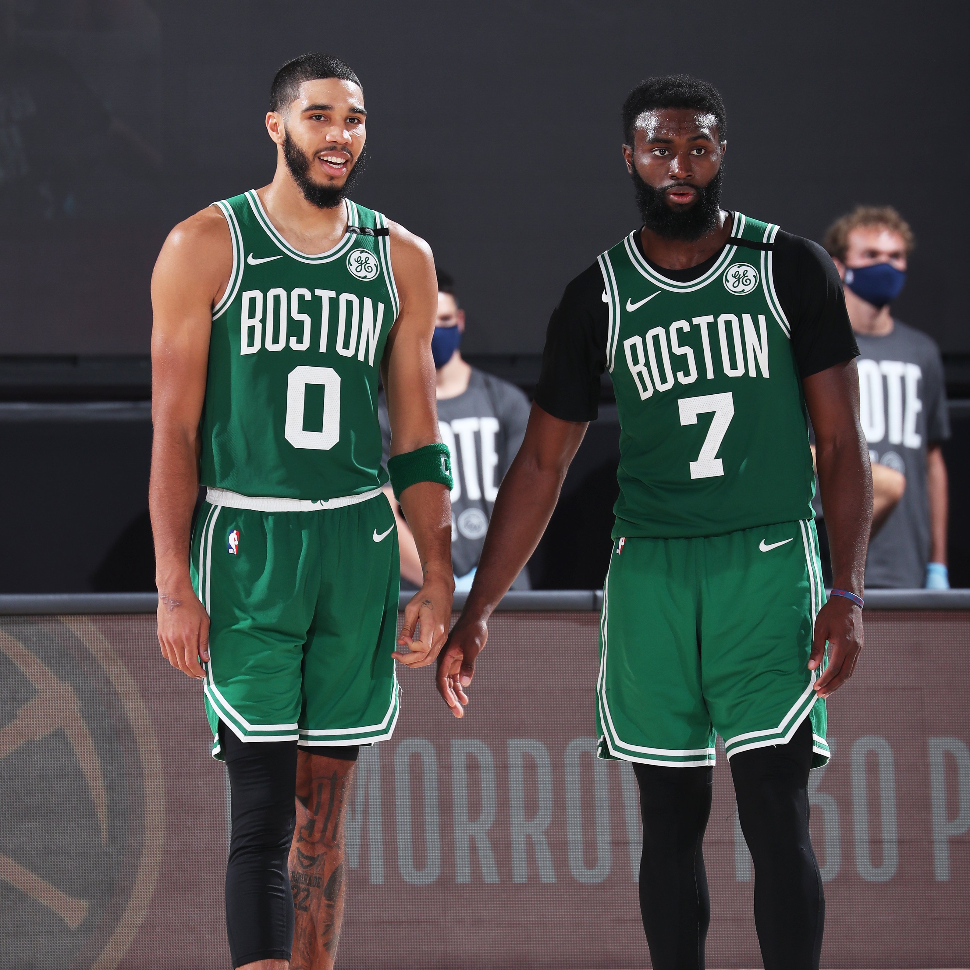 独行侠试图获得目前由老鹰持有的鹈鹕2026年无保护首轮签。目前鹈鹕拥有NBA乐透抽签中第二高的状元签概率（战绩最后三名都是14%）。