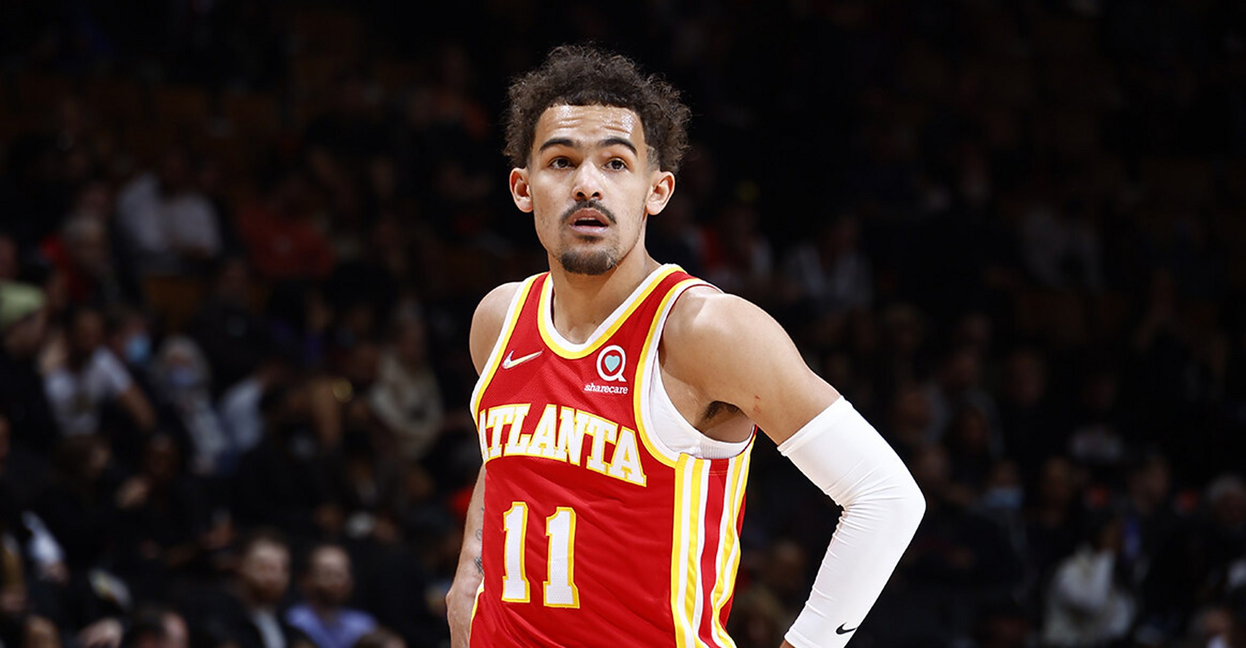 这一球我要定了 亚历山大无视防守漂移抛投稳稳命中