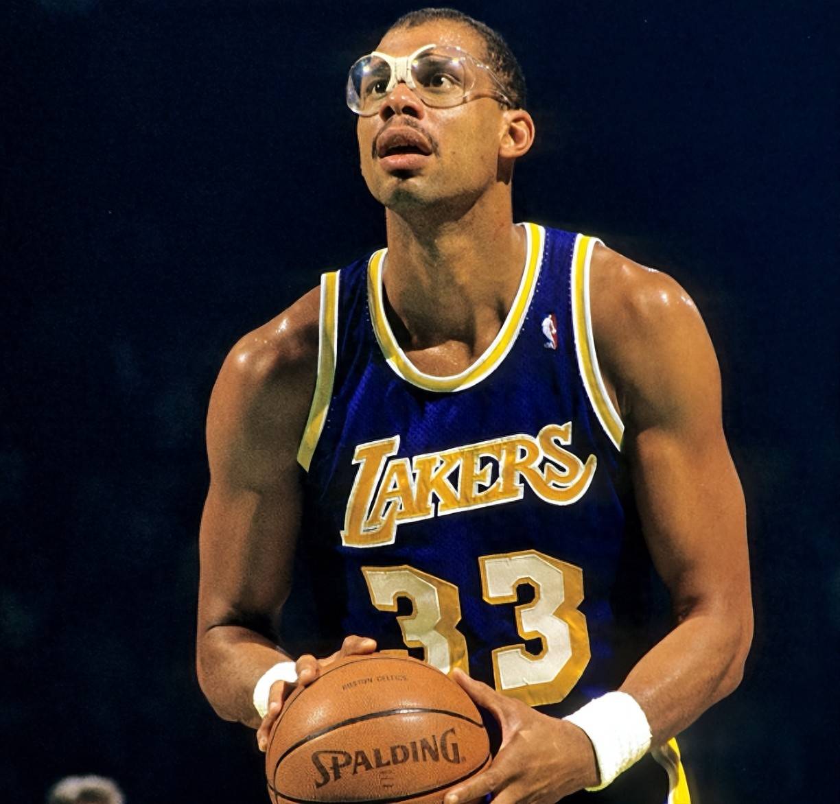 近50年第二人！杰伦·约翰逊近5场合砍150分69篮板54助攻