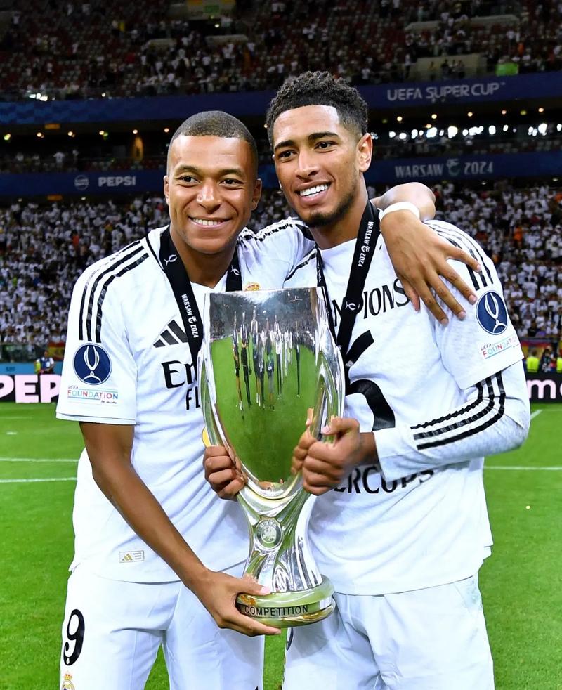 [NBA]字母哥28+7 雄鹿客场大胜湖人